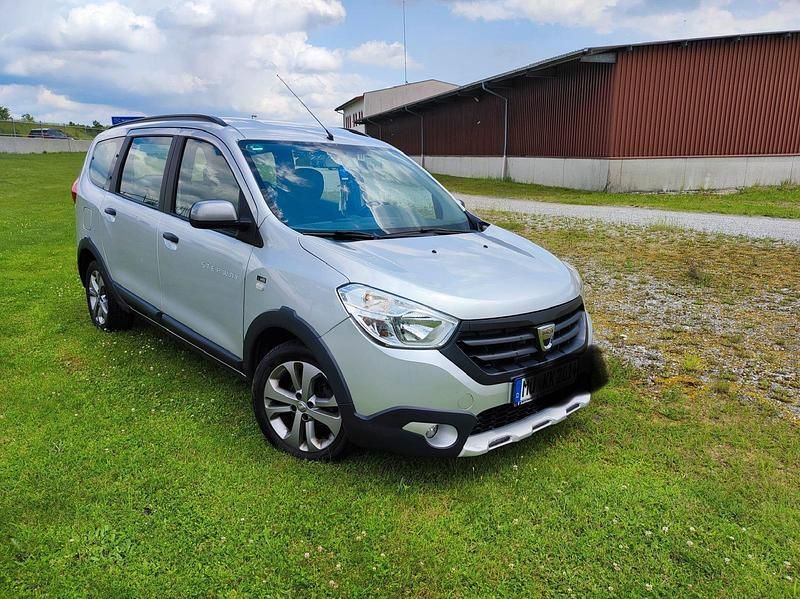 Gebraucht Dacia Lodgy Stepway 116 PS (85 kW) 2016 Grau Van / Kleinbus