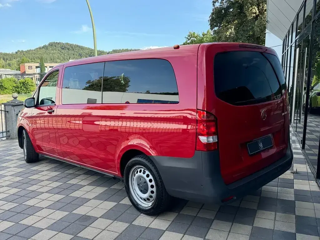 Gebraucht Mercedes Vito 136 PS (100 kW) 2021 Rot Van
