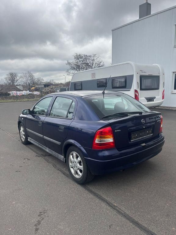 Gebraucht Opel Astra Edition 84 PS (61 kW) 2000 Blau Limousine
