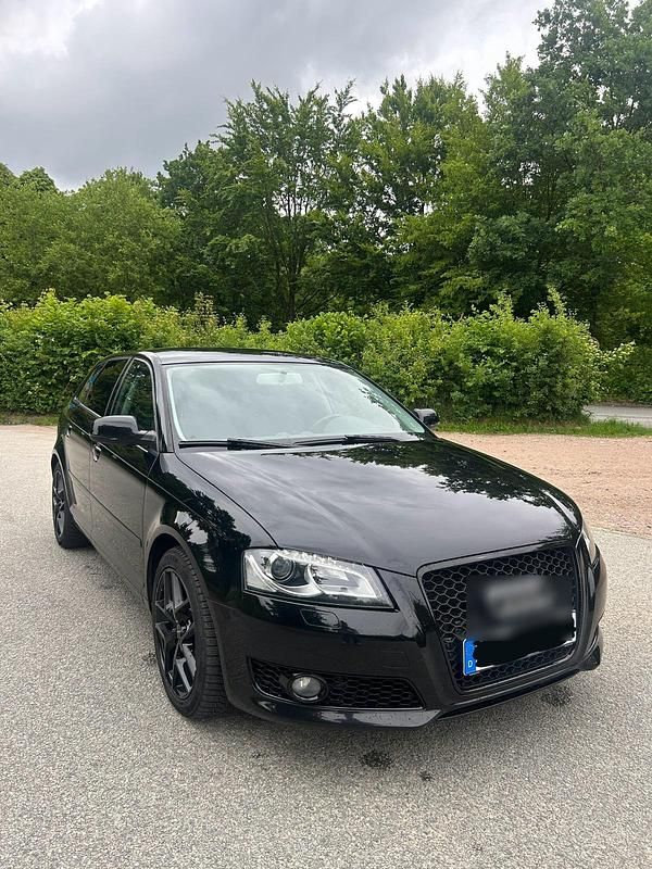 Schwarz Gebraucht 2012 Audi A3 Comfort Kleinwagen | 9.300 € (Fairer Preis) - Bild 1/4