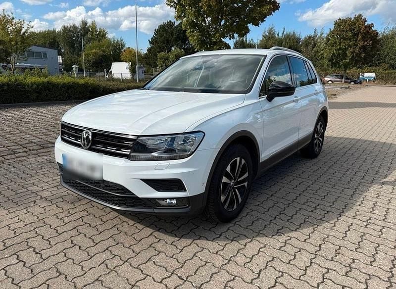 Weiß Gebraucht 2019 VW Tiguan IQ Drive SUV | 18.550 € (Superpreis) - Bild 1/4