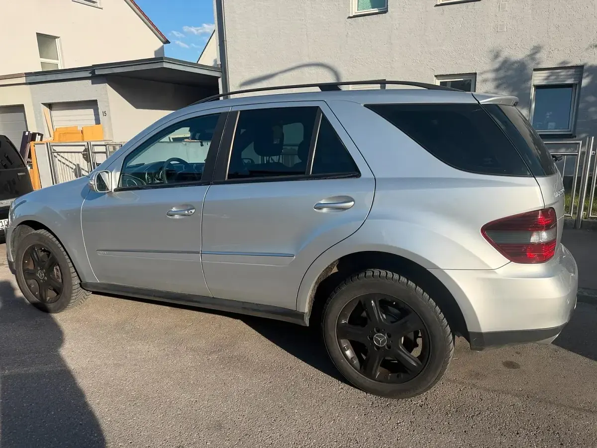 Gebraucht Mercedes ML280 190 PS (139 kW) 2007 Grau SUV