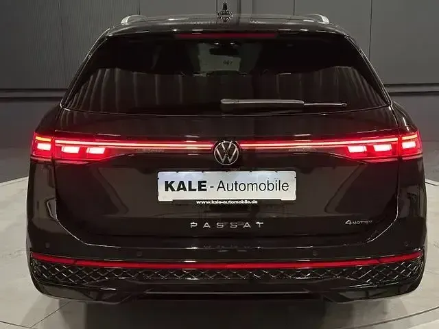 Gebraucht VW Passat R-line 193 PS (141 kW) 2025 Grenadillschwarz metallic Kombi