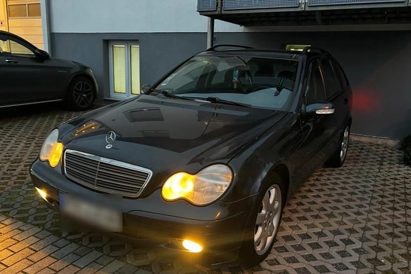 Gebraucht Mercedes C180 129 PS (94 kW) 2001 Blau Kombi