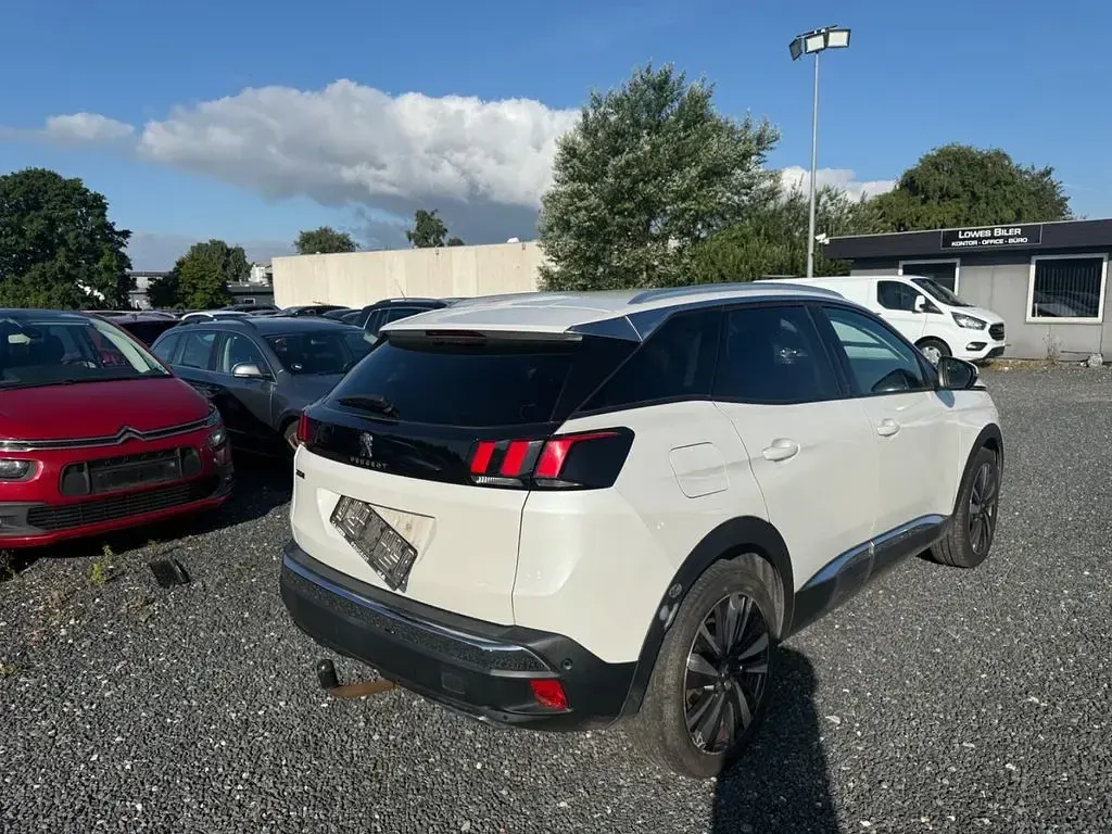 Gebraucht Peugeot 3008 Allure 131 PS (96 kW) 2019 Weiß SUV