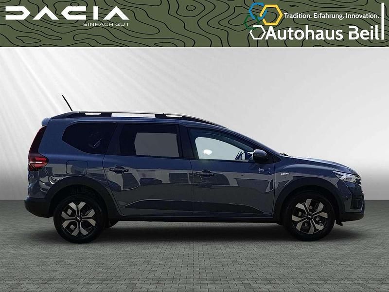 Neu Dacia Jogger Expression 110 PS (80 kW) 2025 Schiefergrau Van / Kleinbus
