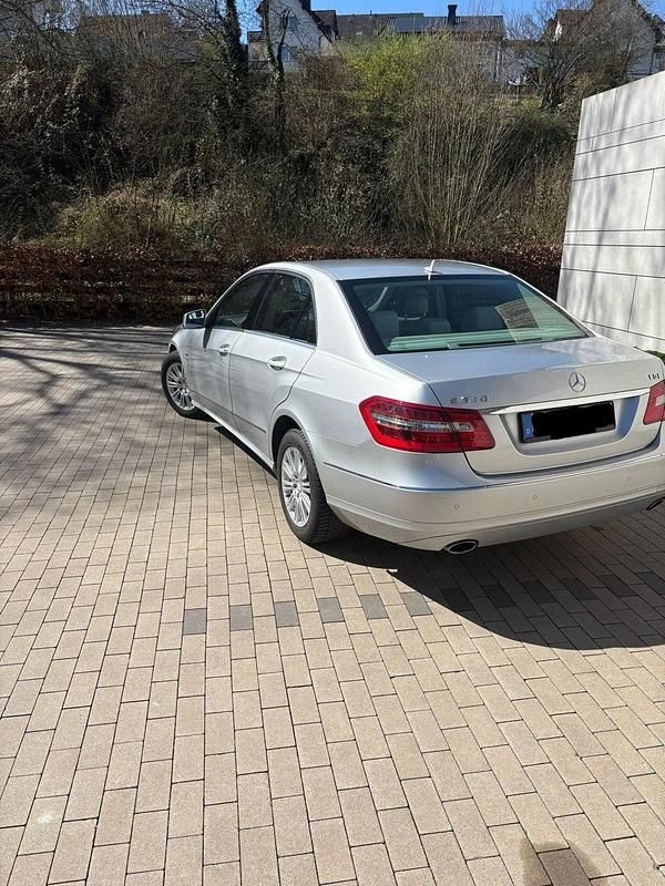 Second-hand Mercedes E350 292 CP (214 kW) 2009 Argintiu Berlinǎ