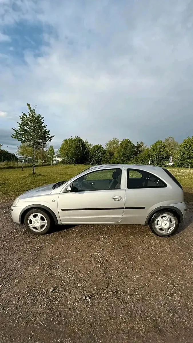 Gebraucht Opel Corsa 56 PS (41 kW) 2004 Silber Kleinwagen