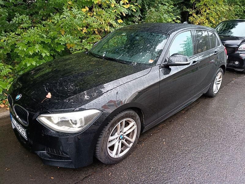 Schwarz Gebraucht 2012 BMW 120 M Sport Kleinwagen | 9.400 € (Guter Preis) - Bild 1/4
