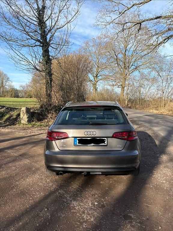 Gebraucht Audi A3 Ambiente 110 PS (80 kW) 2015 Grau Limousine