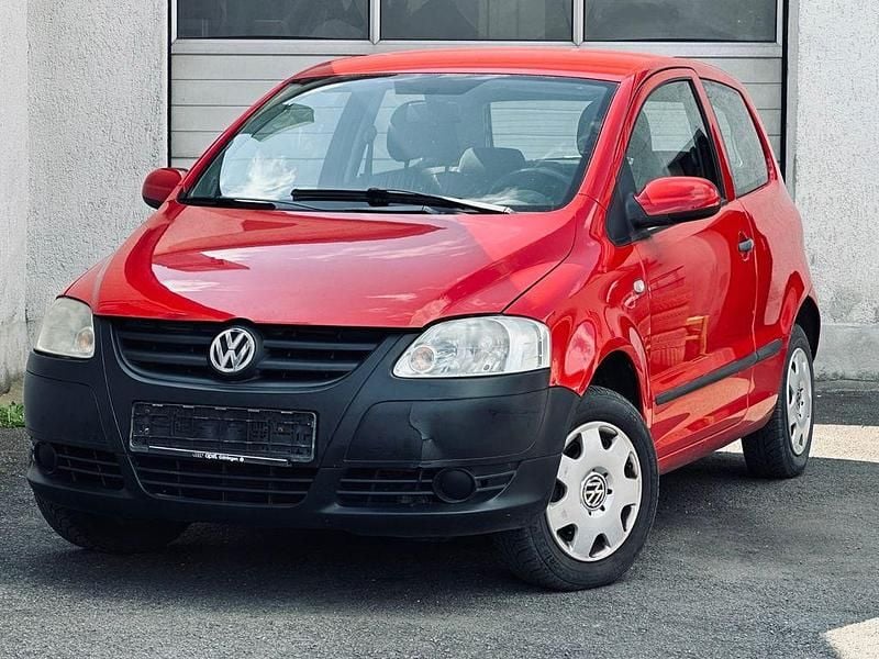 Rot Gebraucht 2006 VW Fox Basis Kleinwagen | 900 € (Superpreis) - Bild 1/4