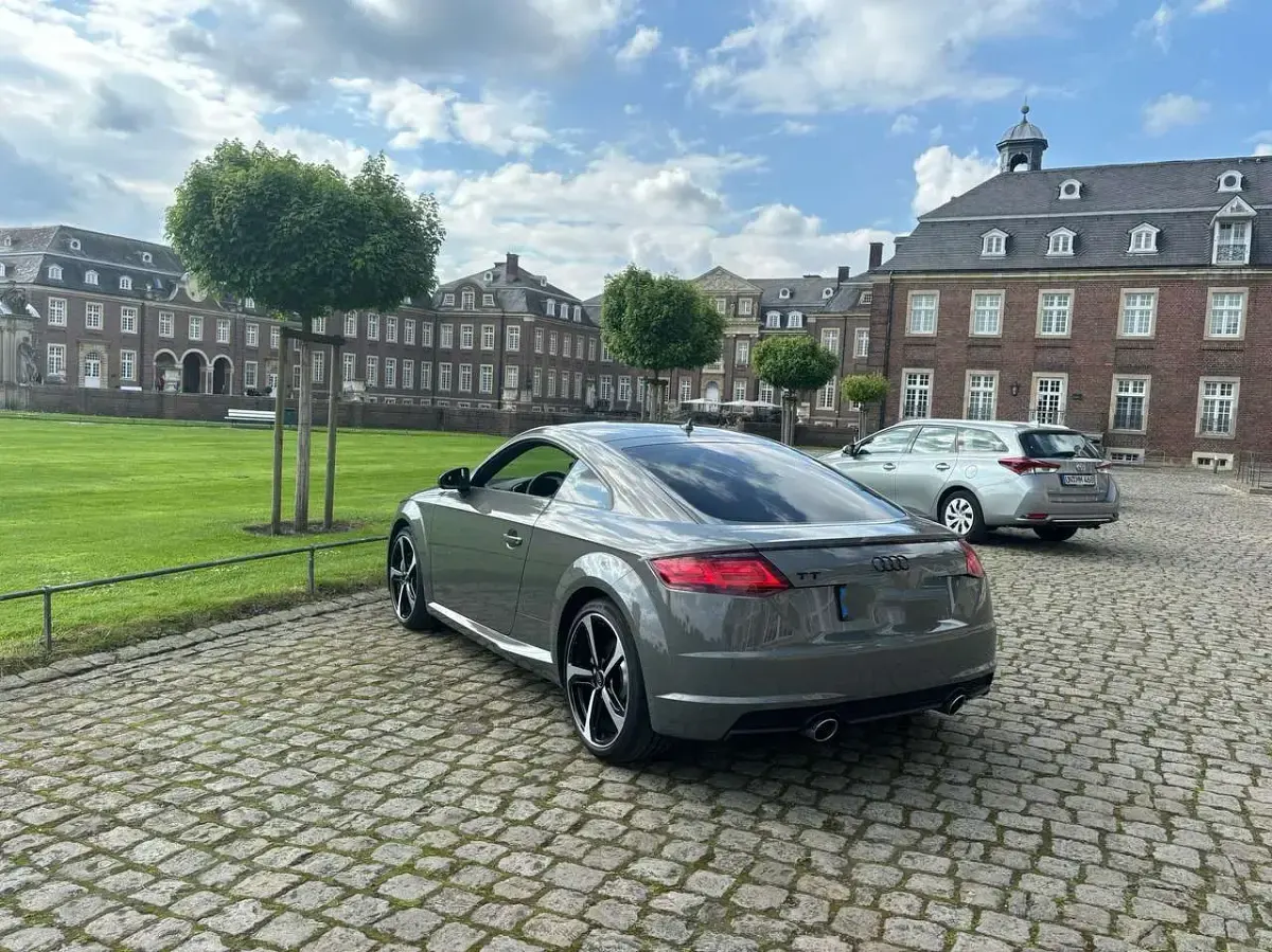Gebraucht Audi TT Design 245 PS (180 kW) 2022 Coupé