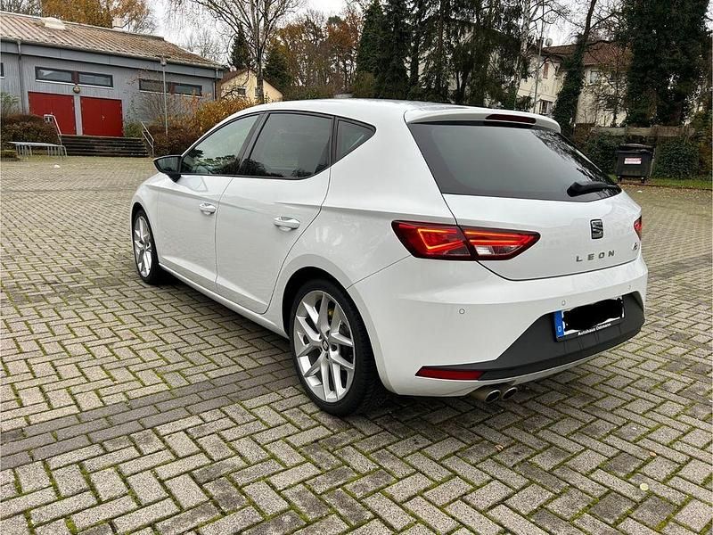 Gebraucht Seat Leon FR 150 PS (110 kW) 2016 Weiß Limousine
