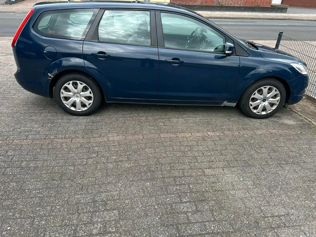 Używany Ford Focus 136 KM (100 kW) 2009 Niebieski Kombi