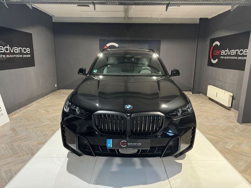 Black sapphire metallic Gebraucht 2024 BMW X5 M Sport SUV | 89.250 € (Guter Preis) - Bild 1/4
