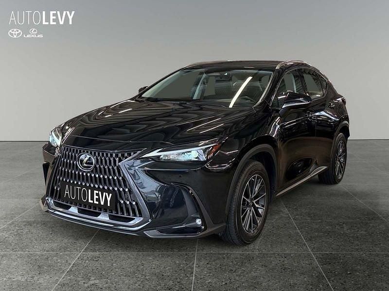 Gebraucht Lexus NX350h 243 PS (178 kW) 2023 Black metallic SUV