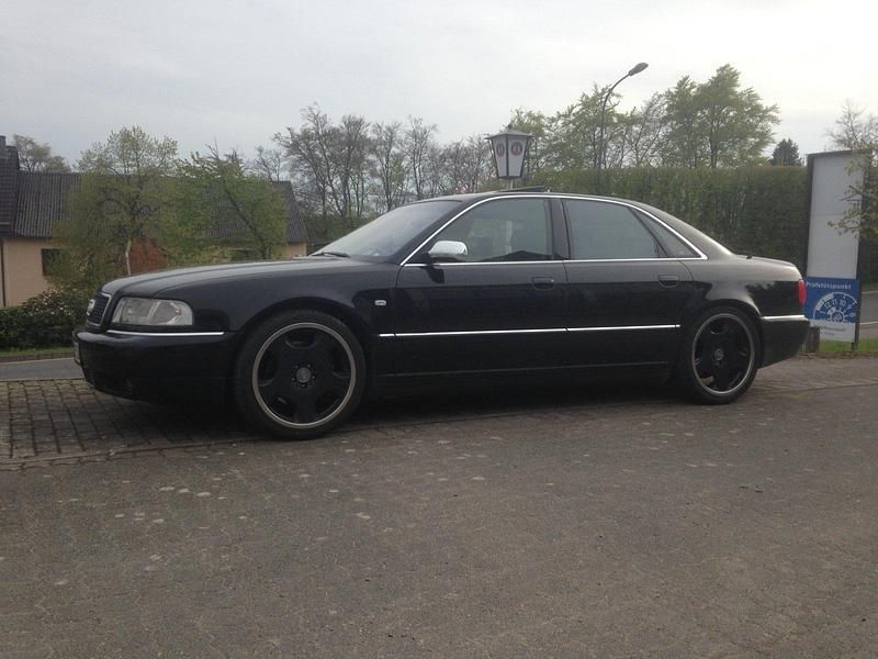 Gebraucht Audi S8 Sport 363 PS (266 kW) 2000 Schwarz Limousine