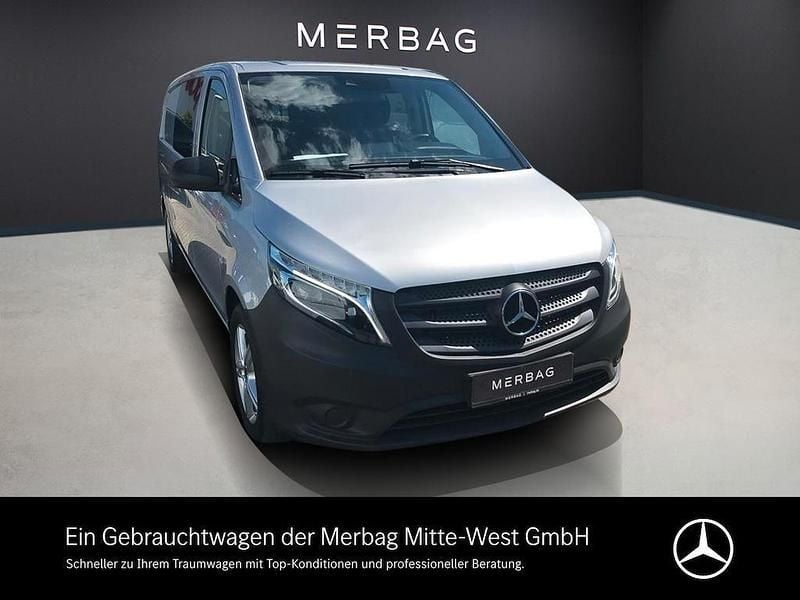 Gebraucht Mercedes Vito 237 PS (174 kW) 2022 Brillantsilber metallic Van