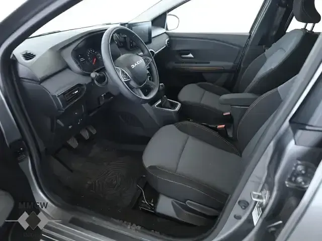 Gebraucht Dacia Jogger Extreme 110 PS (80 kW) 2024 Grau Van / Kleinbus