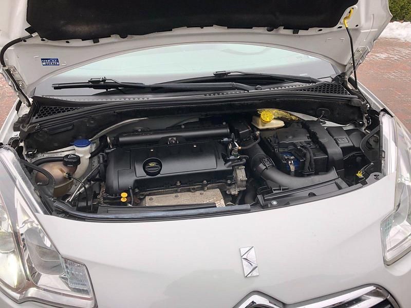 Gebraucht Citroën DS3 So Chic 120 PS (88 kW) 2012 Weiß Kleinwagen