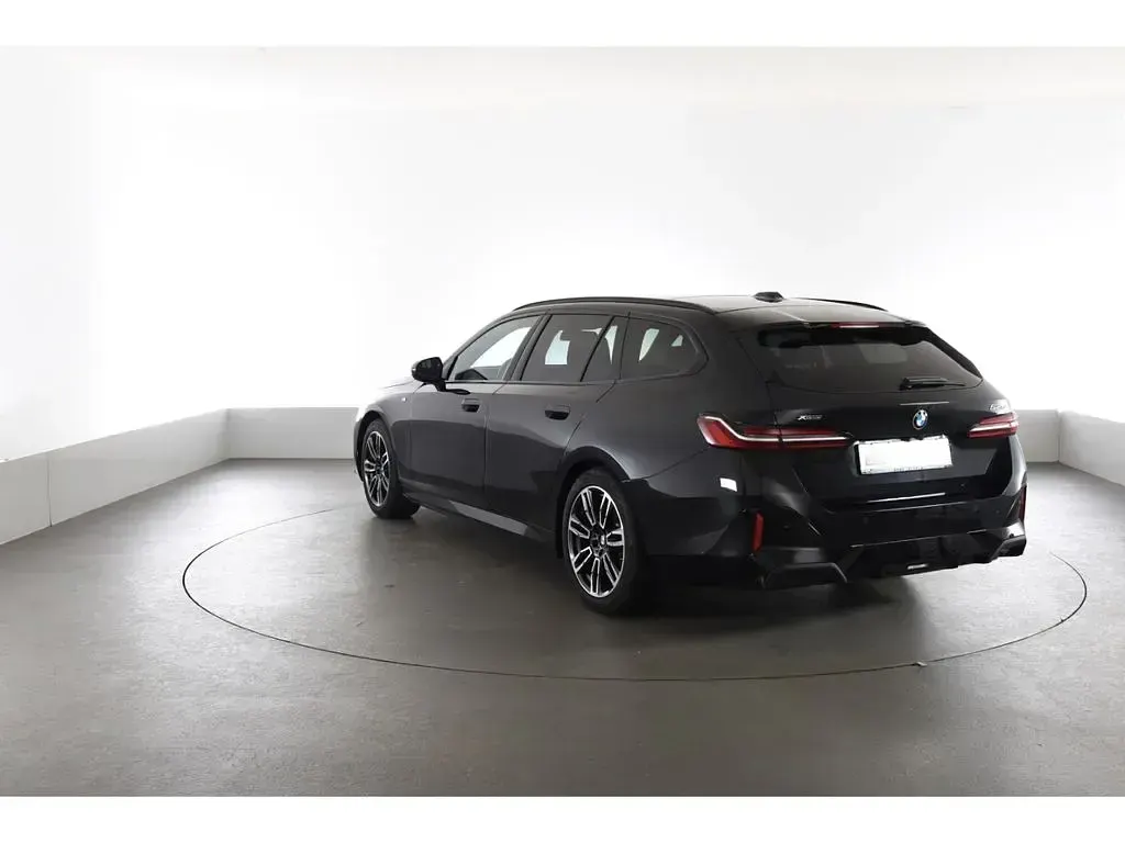 Gebraucht BMW 540 M Sport 286 PS (210 kW) 2025 Schwarz Kombi