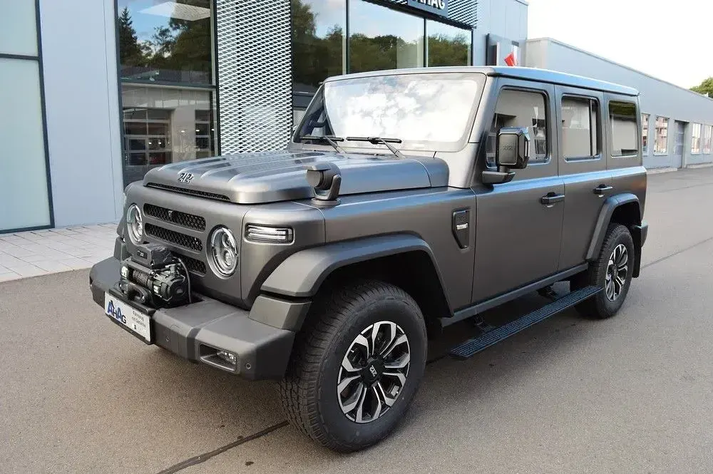 Neu BAW 212 166 PS (122 kW) 2026 Grau SUV