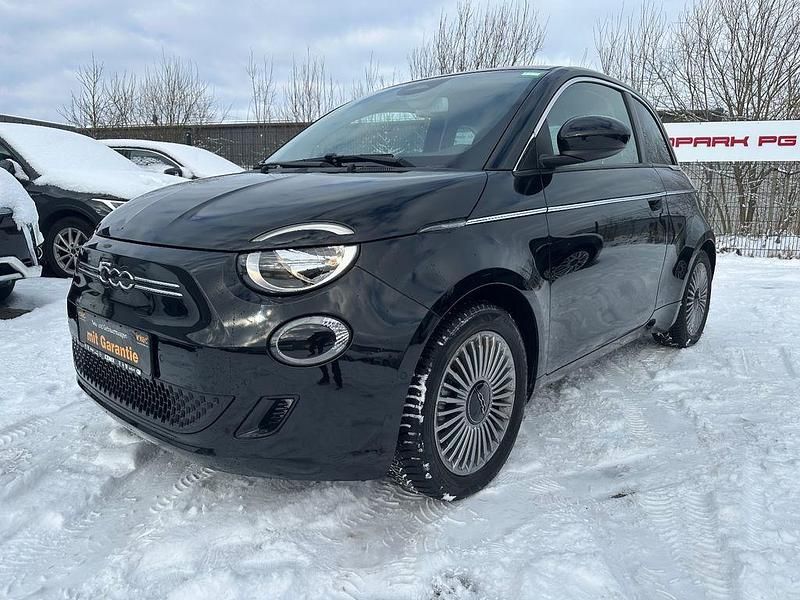 Gebraucht Fiat 500e Basis 86 kW (118 PS) 2023 Schwarz Kleinwagen