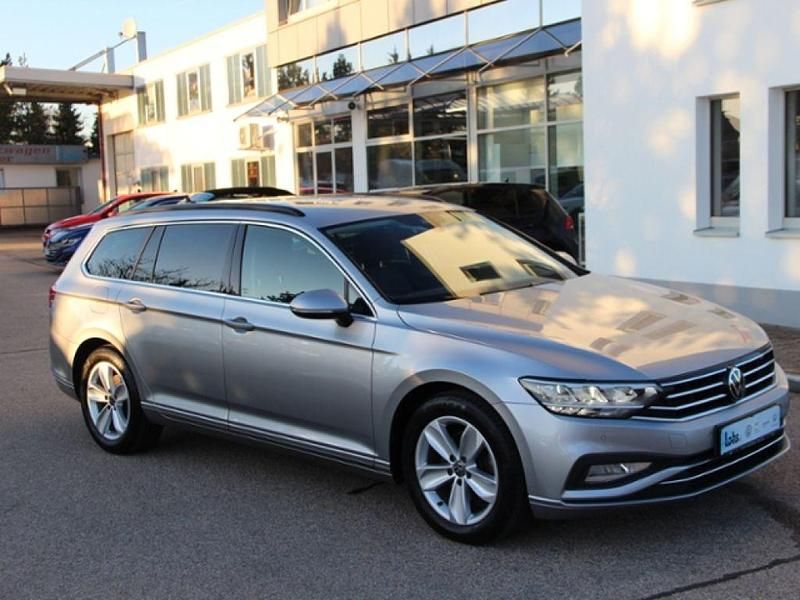 Gebraucht VW Passat Business 200 PS (147 kW) 2022 Pyritsilber metallic (metallic) Kombi