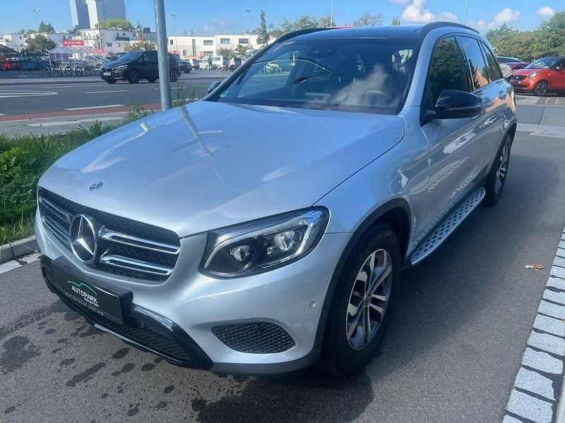 Silber Gebraucht 2017 Mercedes GLC220 SUV | 23.900 € (Superpreis) - Bild 1/4