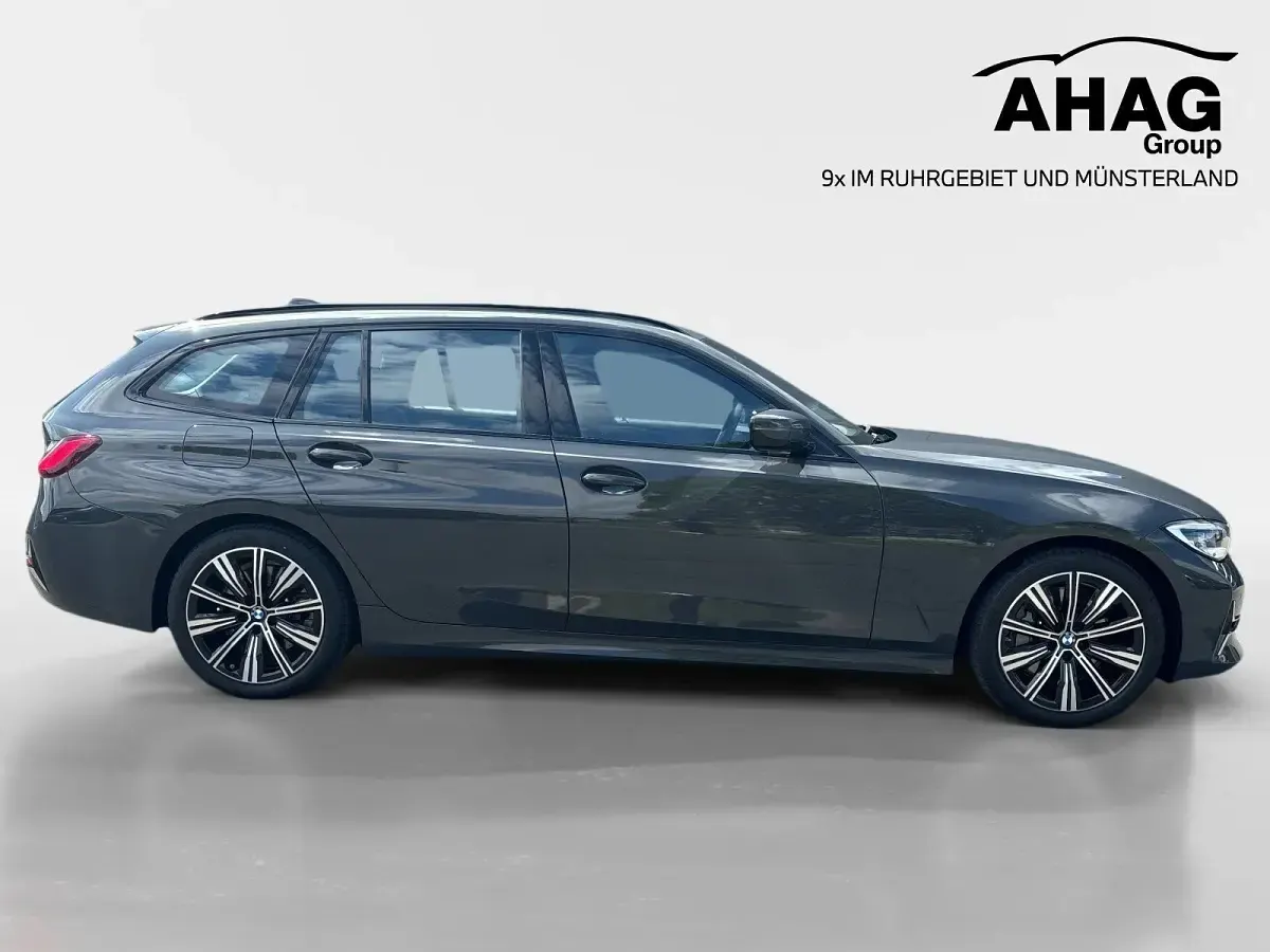 Gebraucht BMW 330 Efficient Dynamics 258 PS (189 kW) 2021 Schwarz Kombi