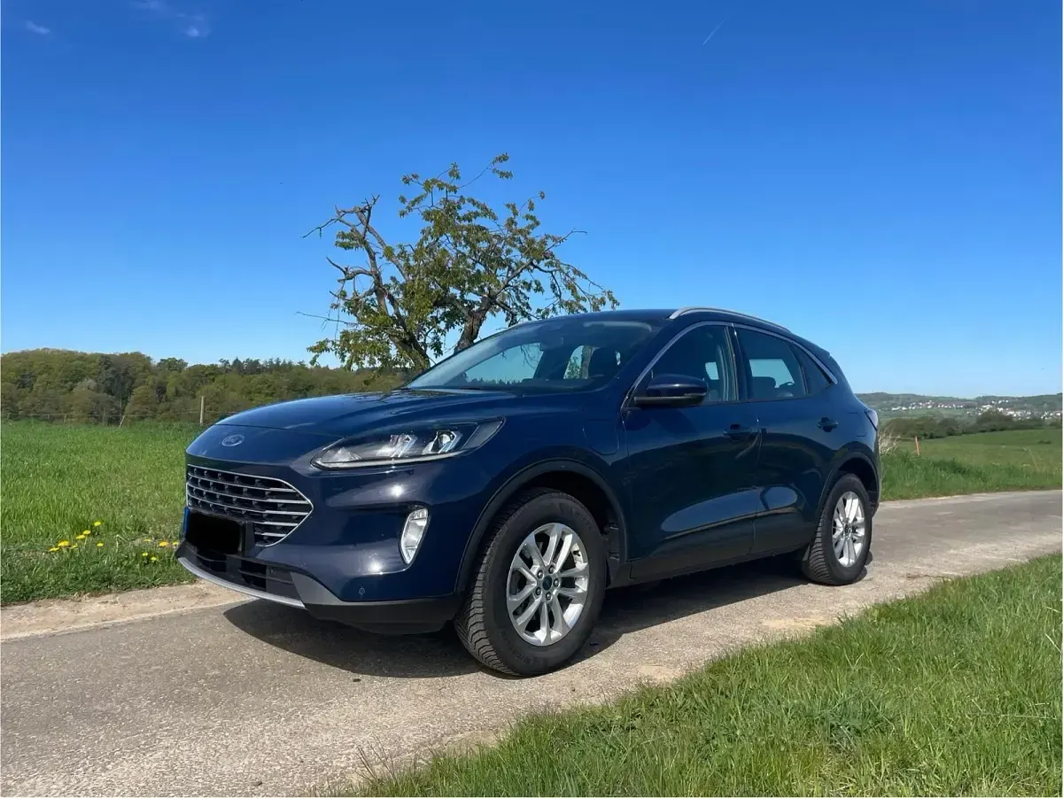 Gebraucht Ford Kuga Titanium 225 PS (165 kW) 2022 Blau SUV
