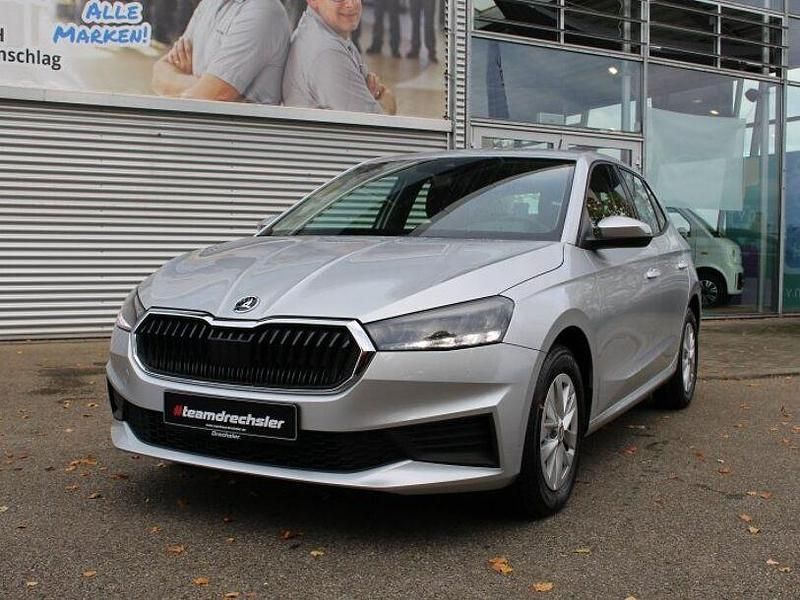 Silber Gebraucht 2023 Skoda Fabia Kleinwagen | 16.990 € (Guter Preis) - Bild 1/4