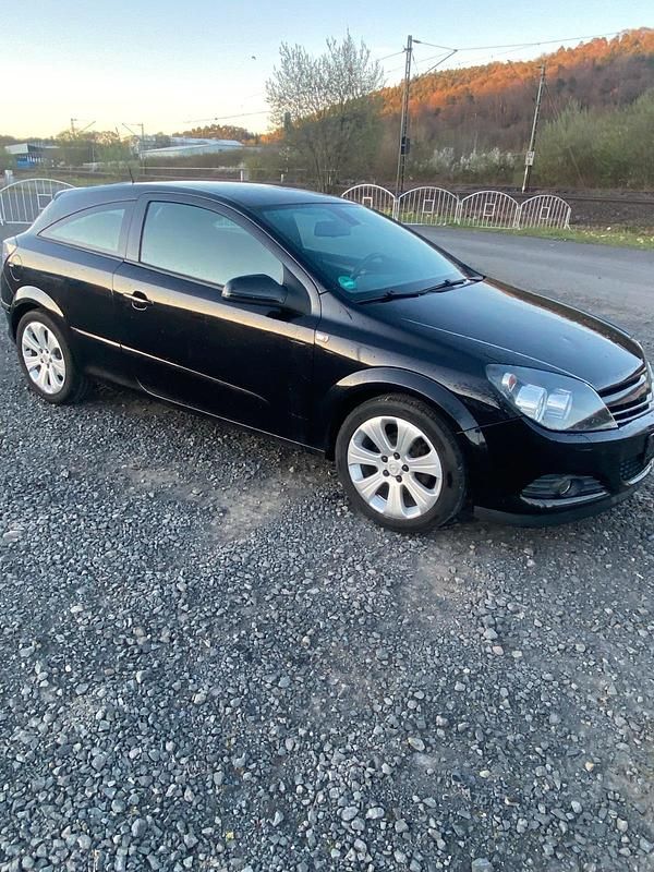 Gebraucht Opel Astra GTC 116 PS (85 kW) 2008 Schwarz Coupé