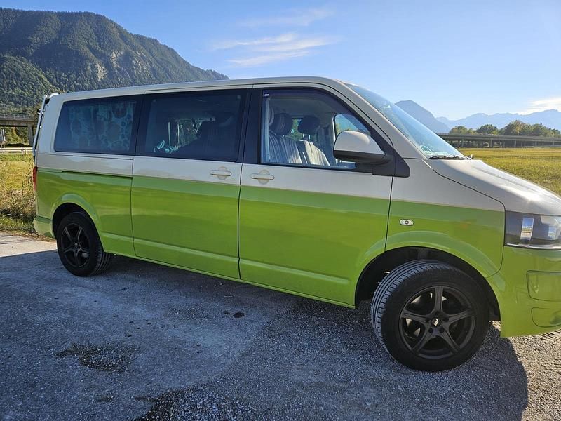 Gebraucht VW T5 102 PS (75 kW) 2011 Andere farben Van