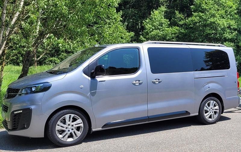 Silber Gebraucht 2022 Opel Vivaro Van | 34.500 € - Bild 1/4