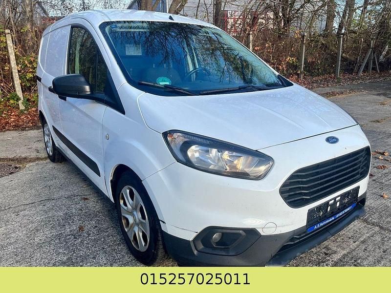 Gebraucht Ford Transit Trend 101 PS (74 kW) 2023 Weiß Van / Kleinbus