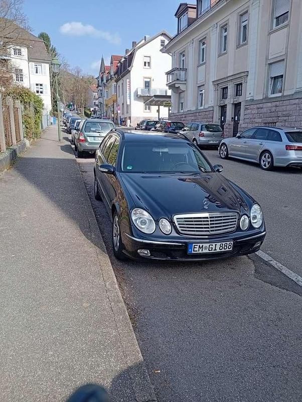 Gebraucht Mercedes E220 Elegance 150 PS (110 kW) 2004 Kombi