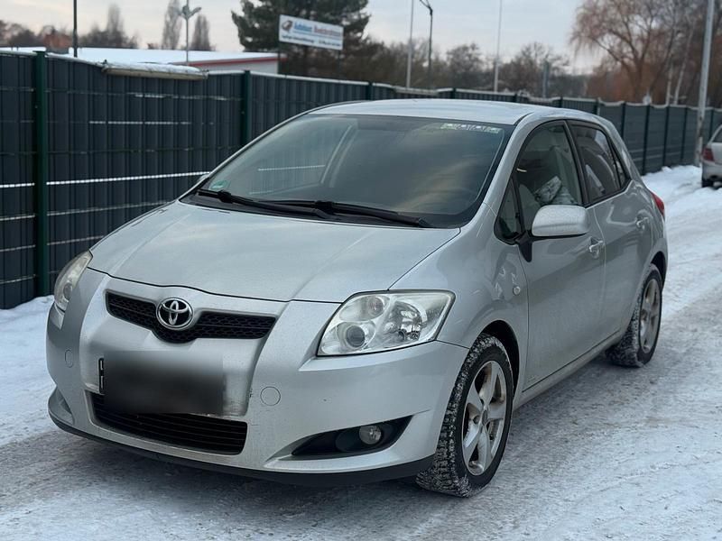Grau Gebraucht 2010 Toyota Auris Kleinwagen | 2.990 € (Fairer Preis) - Bild 1/4