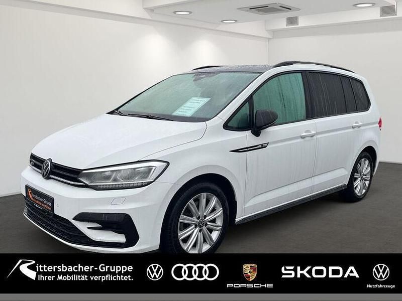 Pure white Gebraucht 2023 VW Touran Highline Van / Kleinbus | 30.950 € (Fairer Preis) - Bild 1/4