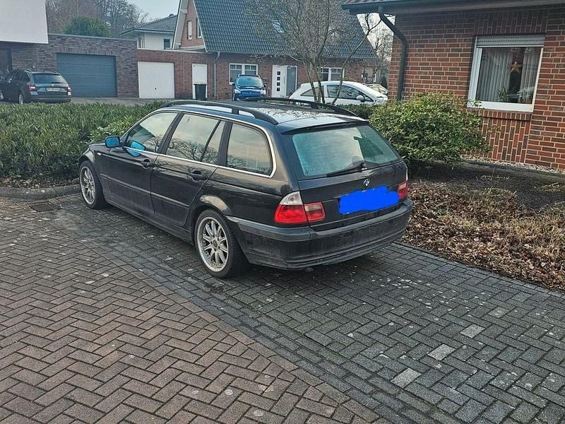 Gebraucht BMW 320 150 PS (110 kW) 2002 Schwarz Kombi