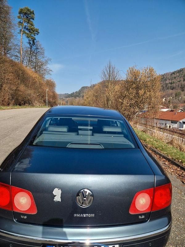 Second-hand VW Phaeton 241 CP (177 kW) 2002 Gri Berlinǎ