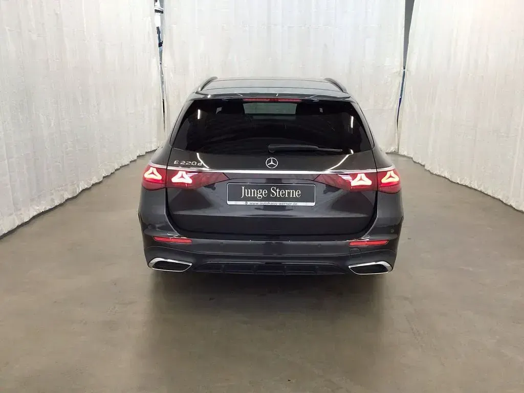 Używany Mercedes E220 Advanced 198 KM (145 kW) 2023 Szary Sedan/Limuzyna