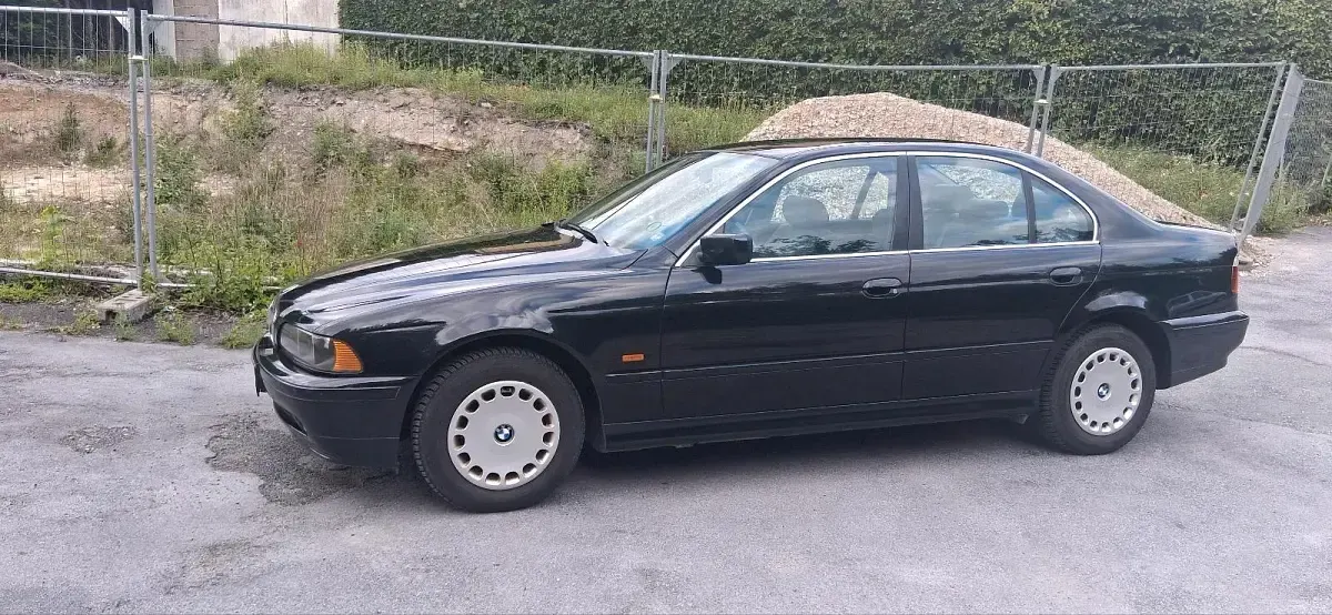 Gebraucht BMW 520 170 PS (125 kW) 2000 Schwarz Limousine
