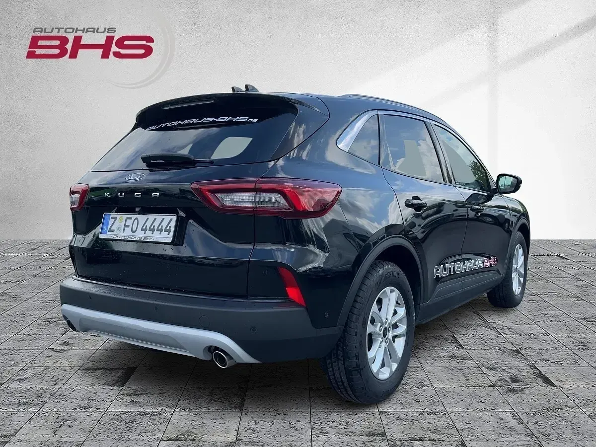 Gebraucht Ford Kuga Titanium 150 PS (110 kW) 2024 Agate black (schwarz) SUV