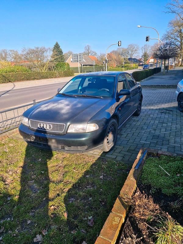 Gebraucht Audi A4 125 PS (91 kW) 1995 Grün Limousine