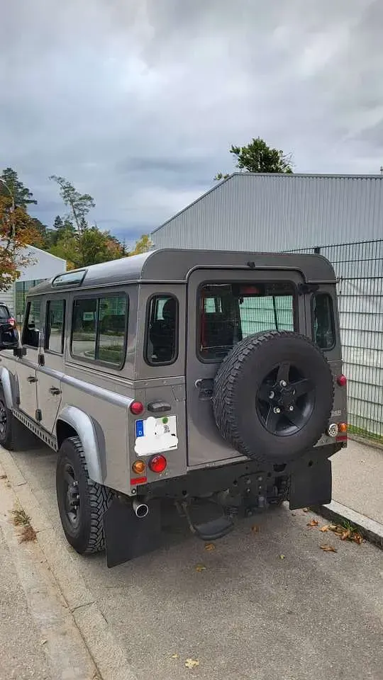 Gebraucht Land Rover Defender SE 122 PS (89 kW) 2012 Grau Kombi