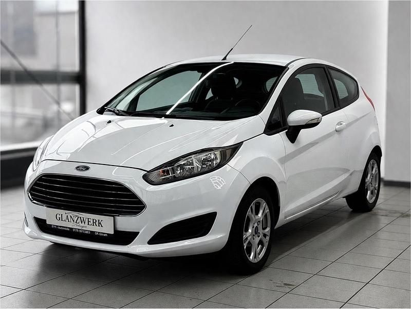 Gebraucht Ford Fiesta SYNC Edition 60 PS (44 kW) 2014 Weiß Kleinwagen