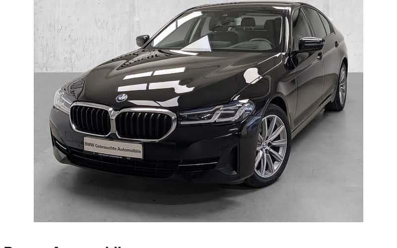 Schwarz Gebraucht 2021 BMW 520 Shadowline Limousine | 33.780 € (Fairer Preis) - Bild 1/4