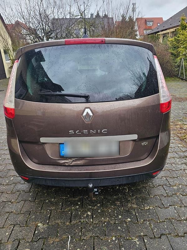 Gebraucht Renault Grand Scénic III 131 PS (96 kW) 2010 Braun Van / Kleinbus