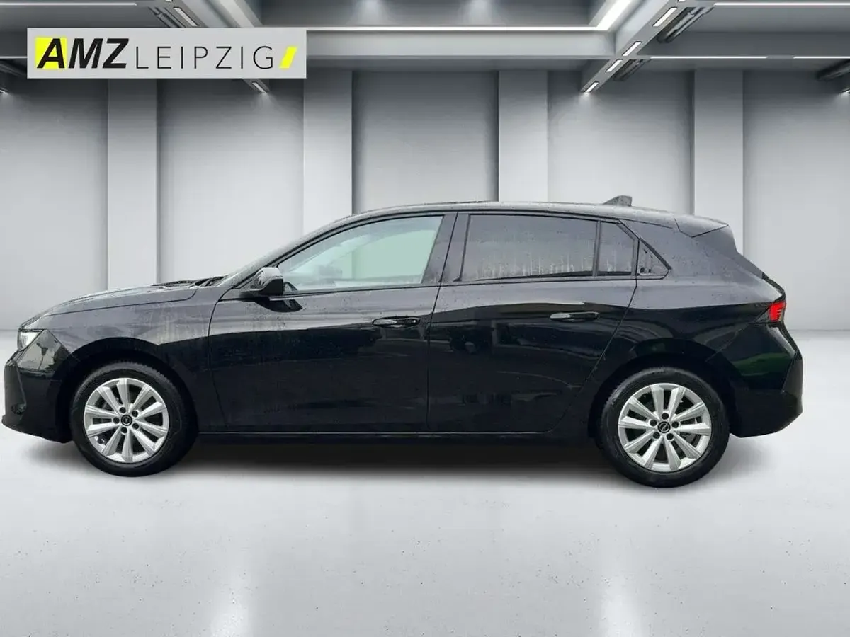 Gebraucht Opel Astra Enjoy 110 PS (80 kW) 2024 Schwarz Kleinwagen